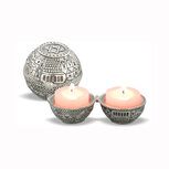 Shabbats reis kandelaars, een mooi bewerkt tinnen afgewerkt doosje met afbeeldingen van de oude stad Jeruzalem en de Davidster