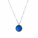 Prachtig handgemaakt zilveren hangertje met blauwe kwarts, inclusief zilveren ketting uit het atelier van Ruth Doron