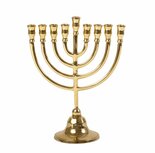 Chanukah Menorah van Yair Emanuel, Bronzen Chanoekia verguld met geelgoud Afmeting 21 x 17 cm  