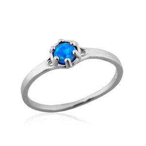 Handgemaakte zilveren ring met een opaal steentje