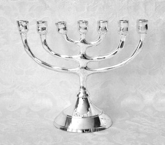 Kleine verzilverde Menorah van 10 - 11 cm