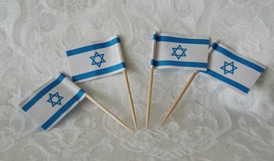 Snackprikkertjes / Cocktailprikkertjes met Israel vlaggetjes. Pakje met 100 stuks