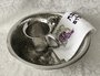 Mooie roestvrijstalen set van waskom en kan met gehamerd design voor de rituele handwassing 