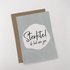 Heb Lief Kaart met envelop van Ahavah design met Sterkte, ik bid voor jou in grijs/wit 