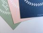 Kaarten set van 3 Hebreeuwse kaarten met envelop met Mazal Tov, Chag Sameach, Toda Raba met Krans design van Ahavah design